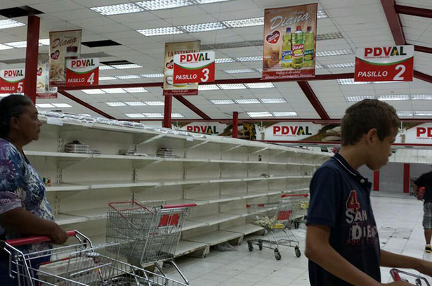 Venezuelan-store-empty-shelves-Photocredit-CIPE